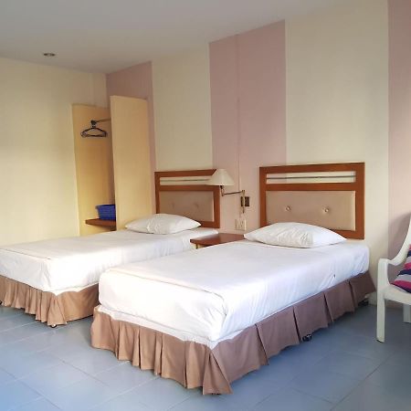 Casa Holiday Hotel Sha Phitsanulok Exteriör bild