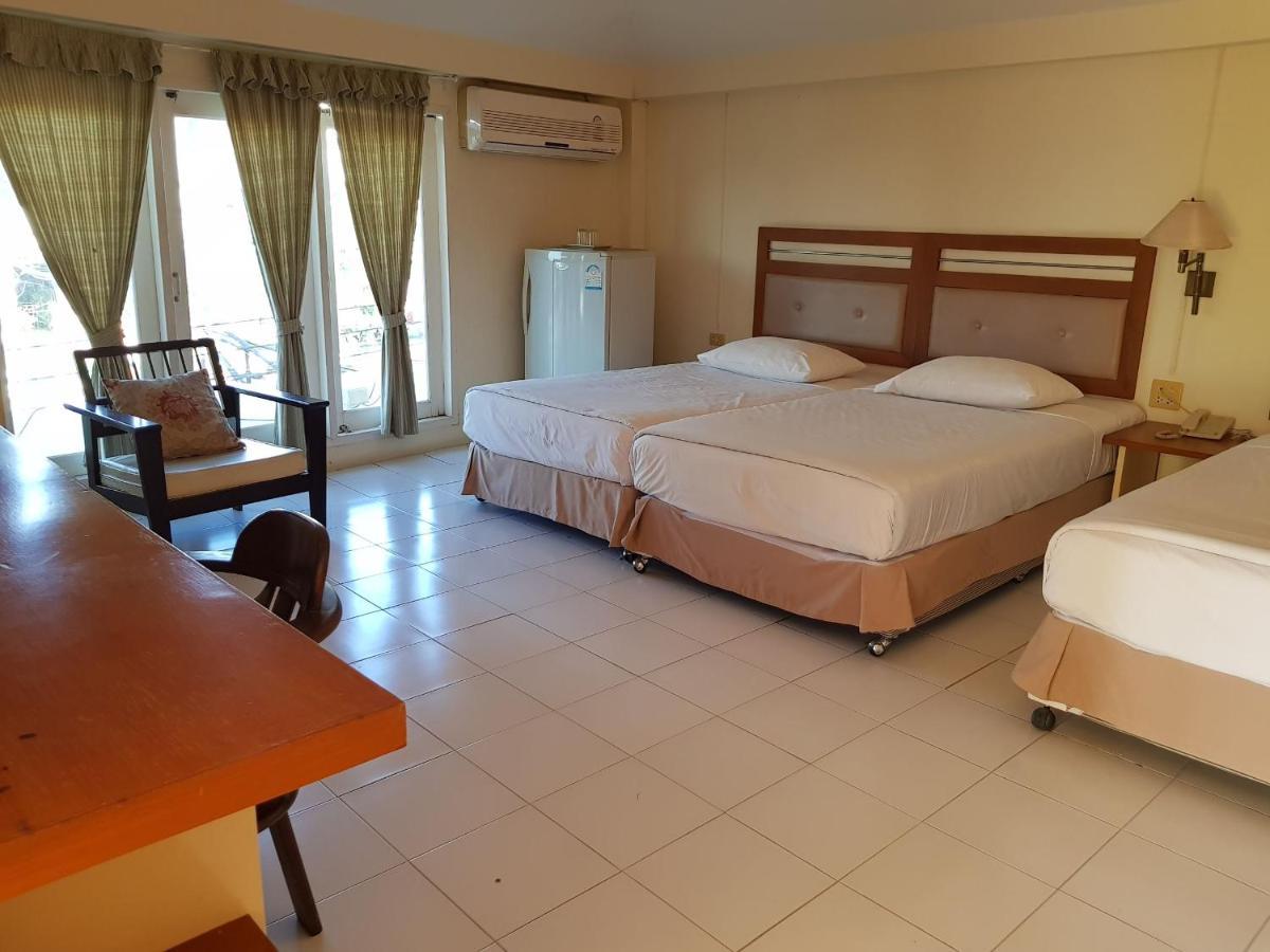 Casa Holiday Hotel Sha Phitsanulok Exteriör bild
