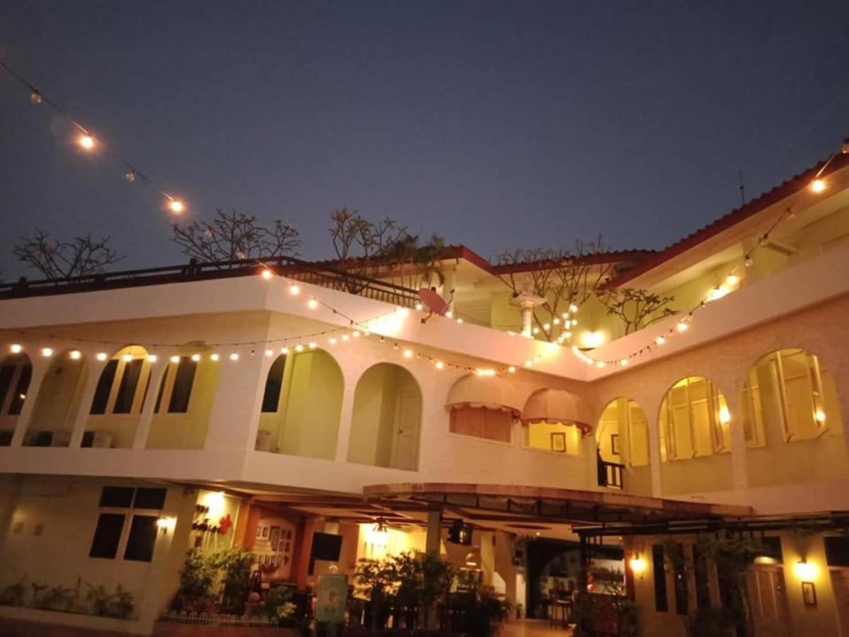 Casa Holiday Hotel Sha Phitsanulok Exteriör bild