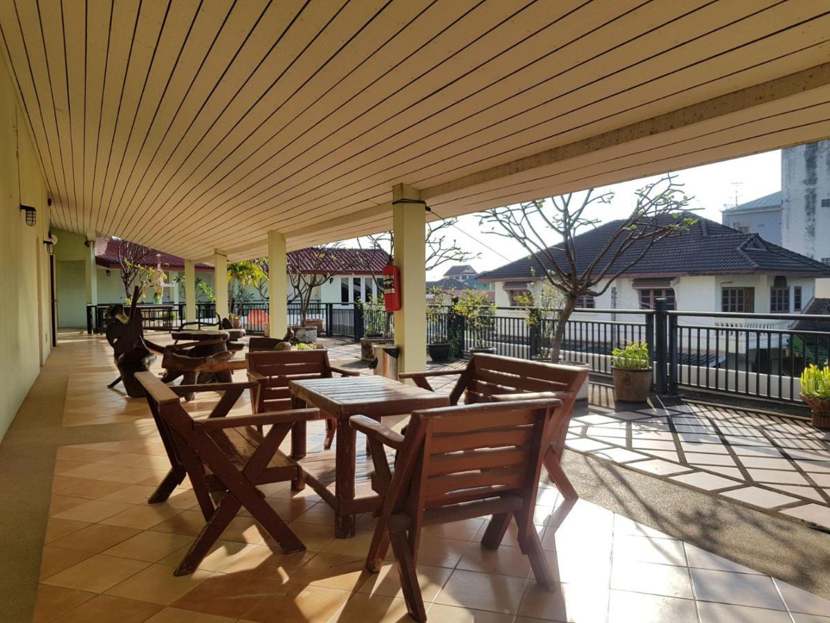 Casa Holiday Hotel Sha Phitsanulok Exteriör bild